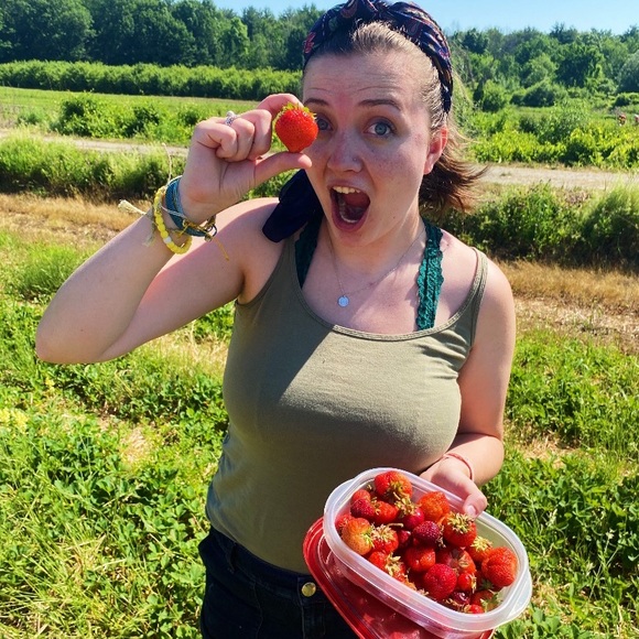 Meet your Posher, Gabby - Picture 1 of 1